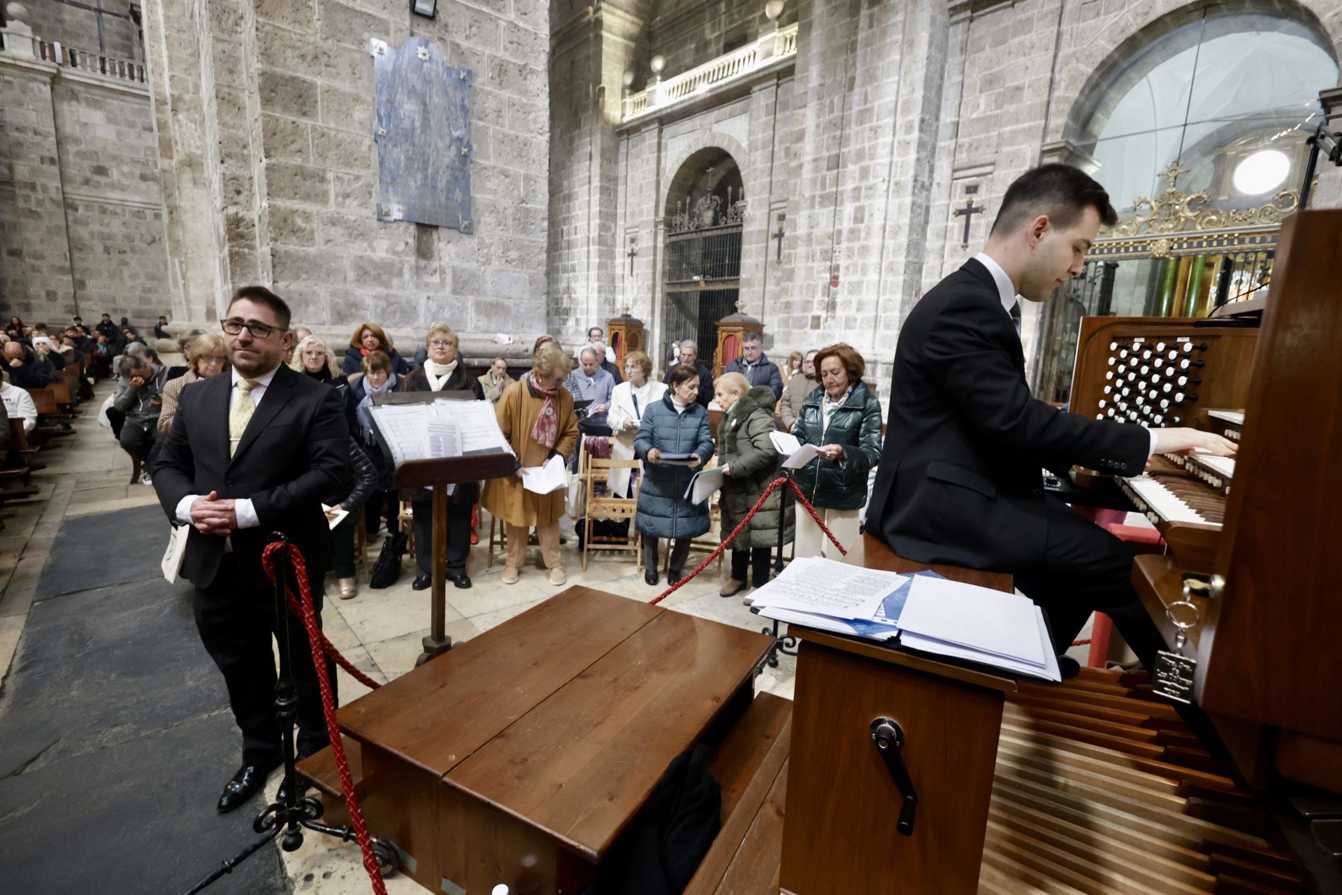 Las imágenes de la misa crismal de este Jueves Santo en Valladolid