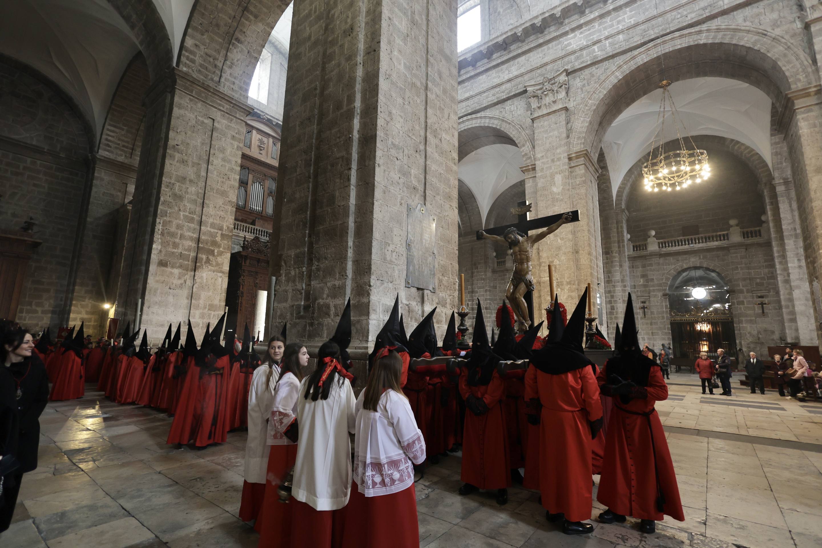 La procesión del Santísimo Cristo de la Preciosísima Sangre, en imágenes