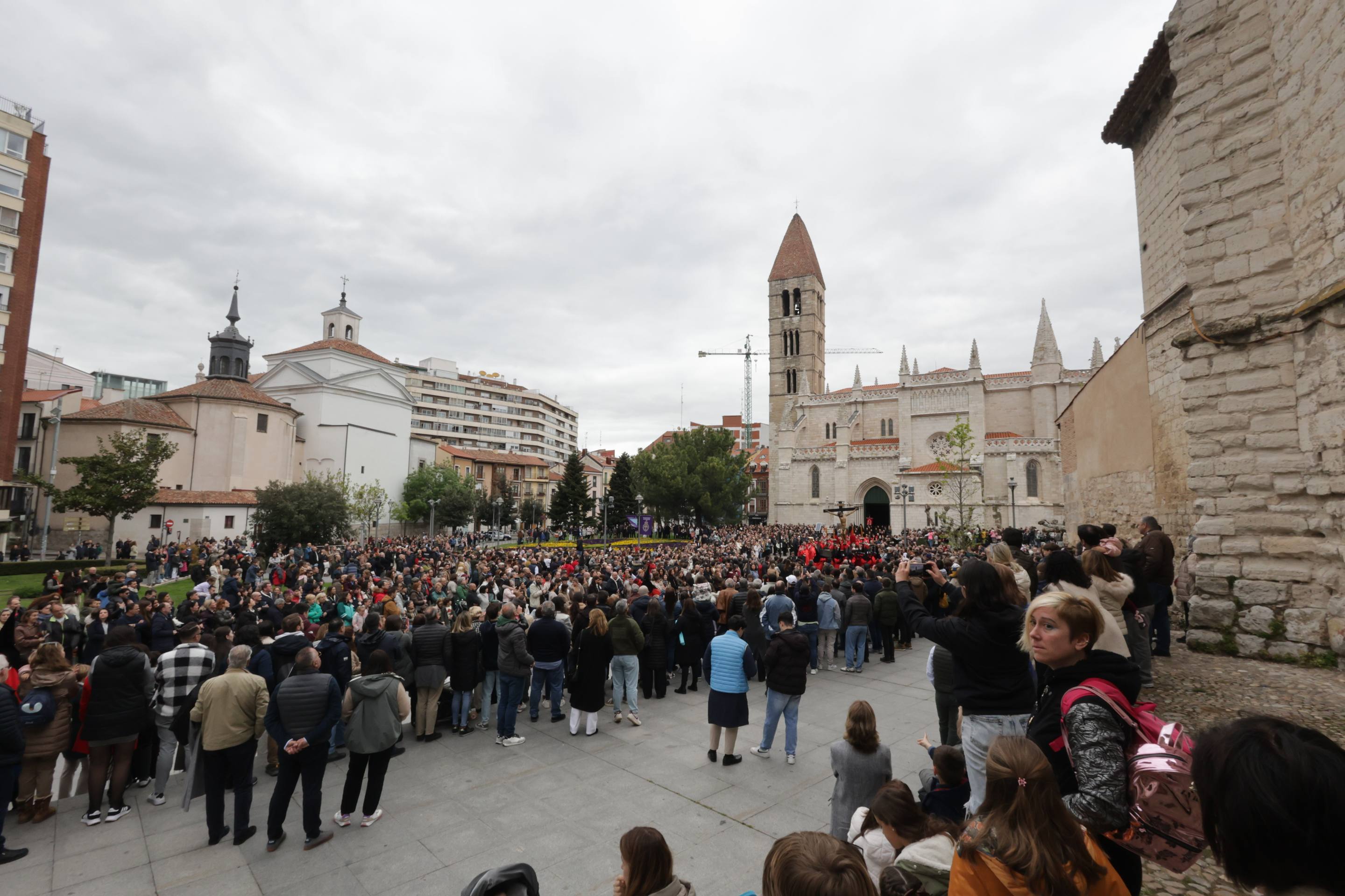 La procesión del Santísimo Cristo de la Preciosísima Sangre, en imágenes
