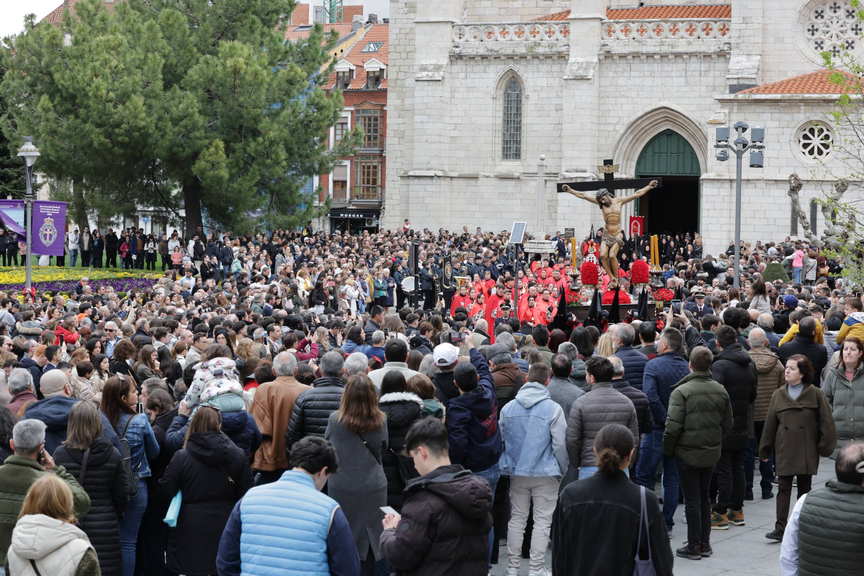 La procesión del Santísimo Cristo de la Preciosísima Sangre, en imágenes
