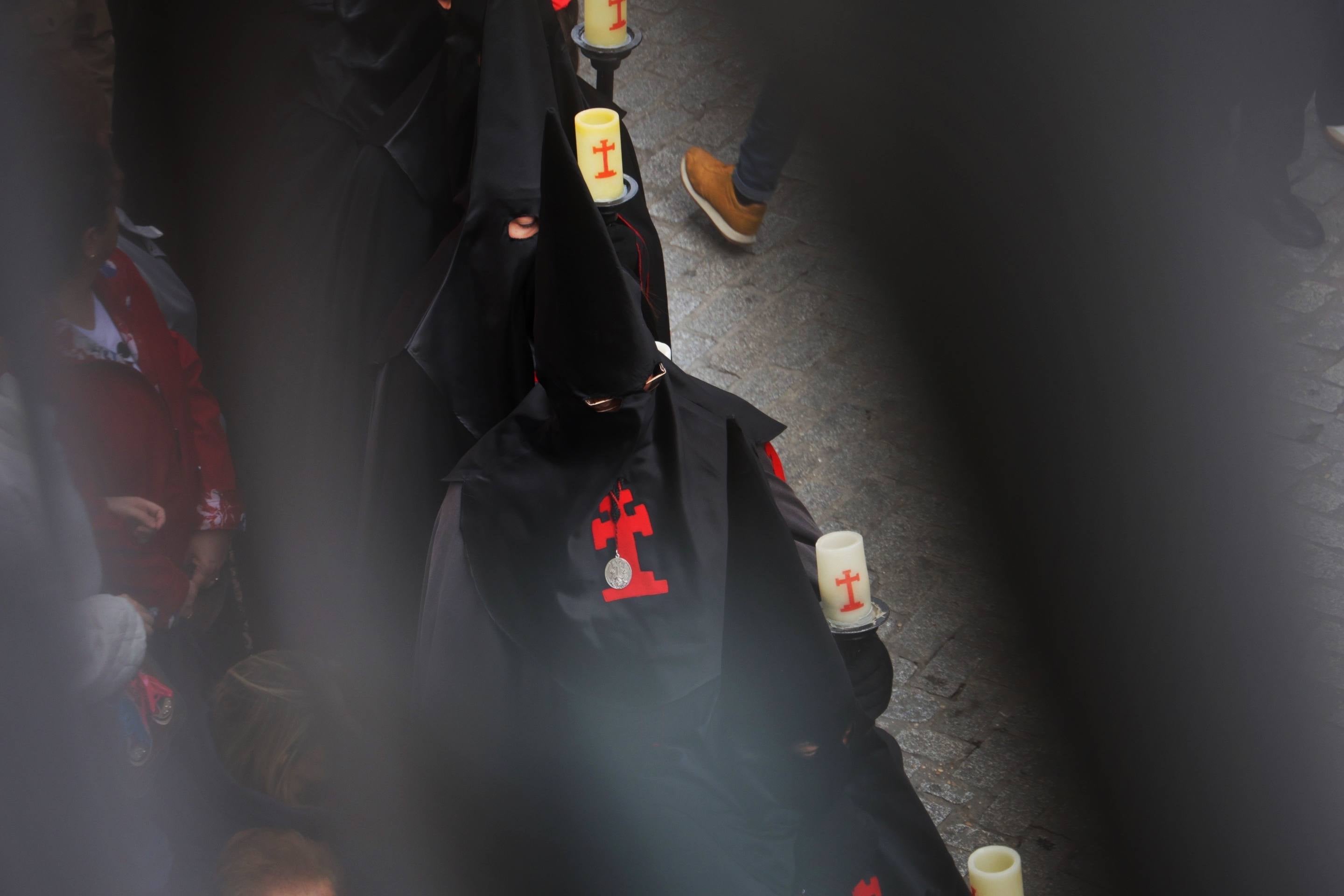 La procesión de Penitencia y Caridad, en imágenes