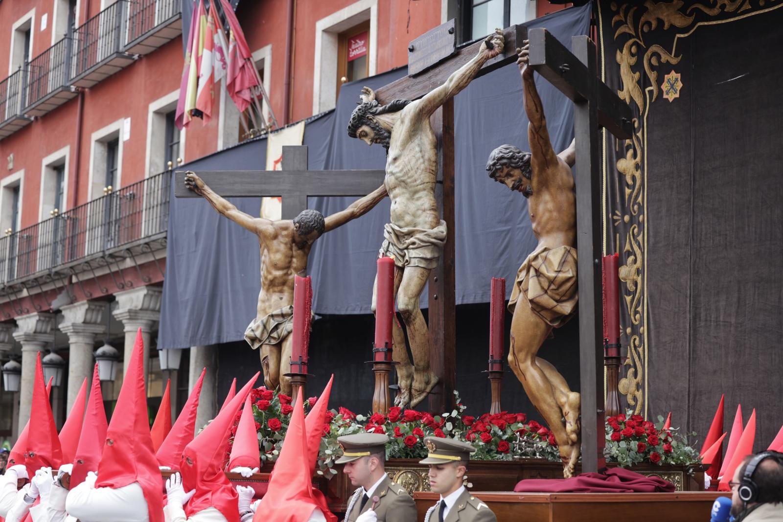El Cristo de las Mercedes entre los dos ladrones.
