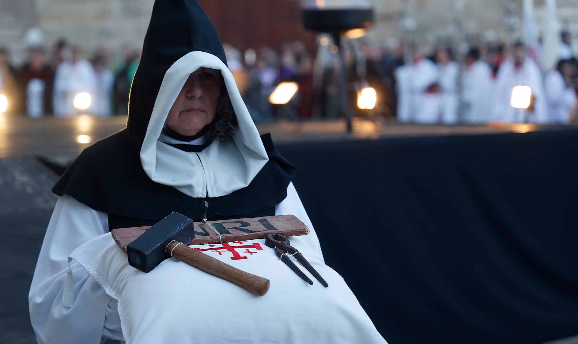 Función del Descendimiento en la plaza de la Inmaculada