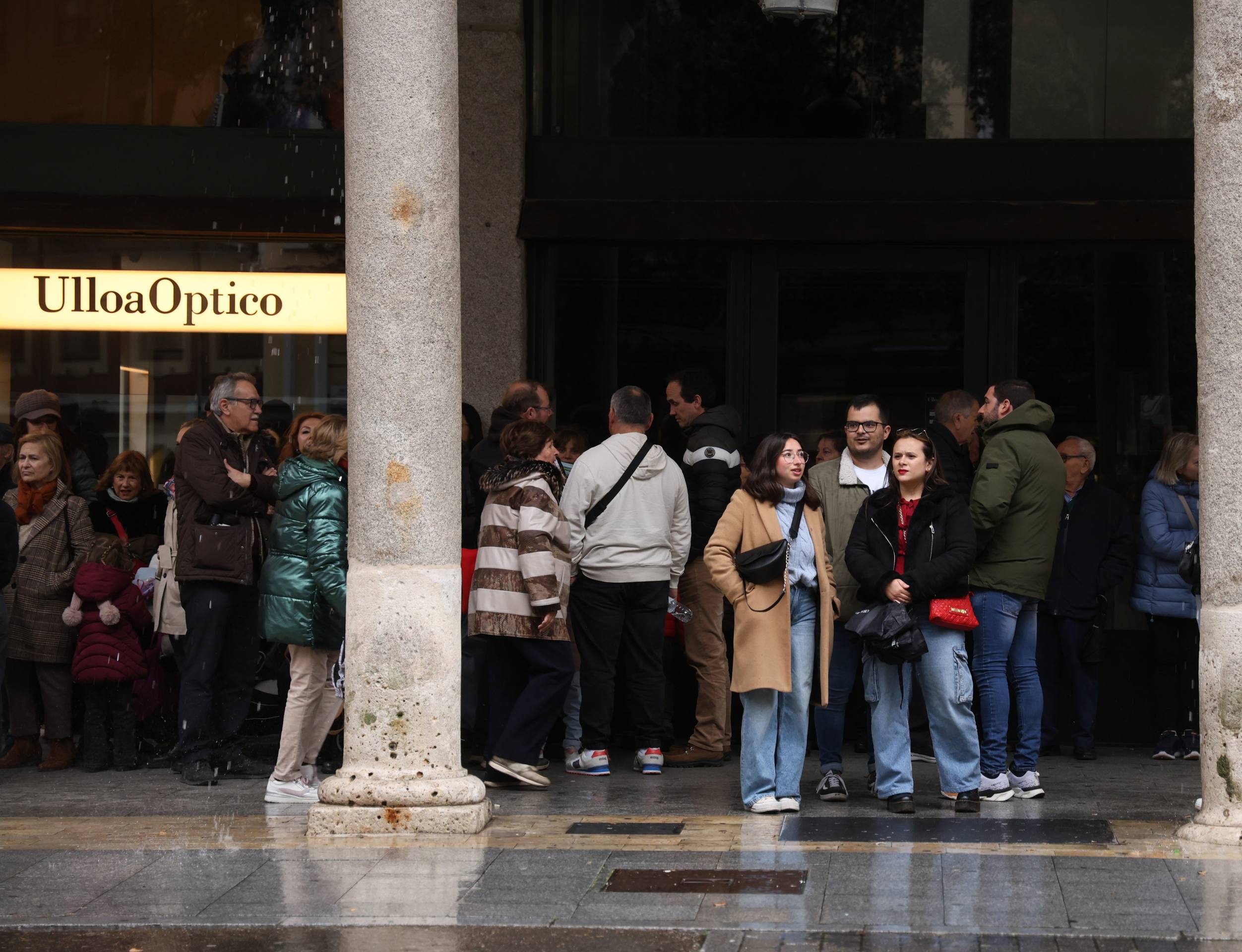 Las imágenes de la suspensión de la Procesión General del Viernes Santo