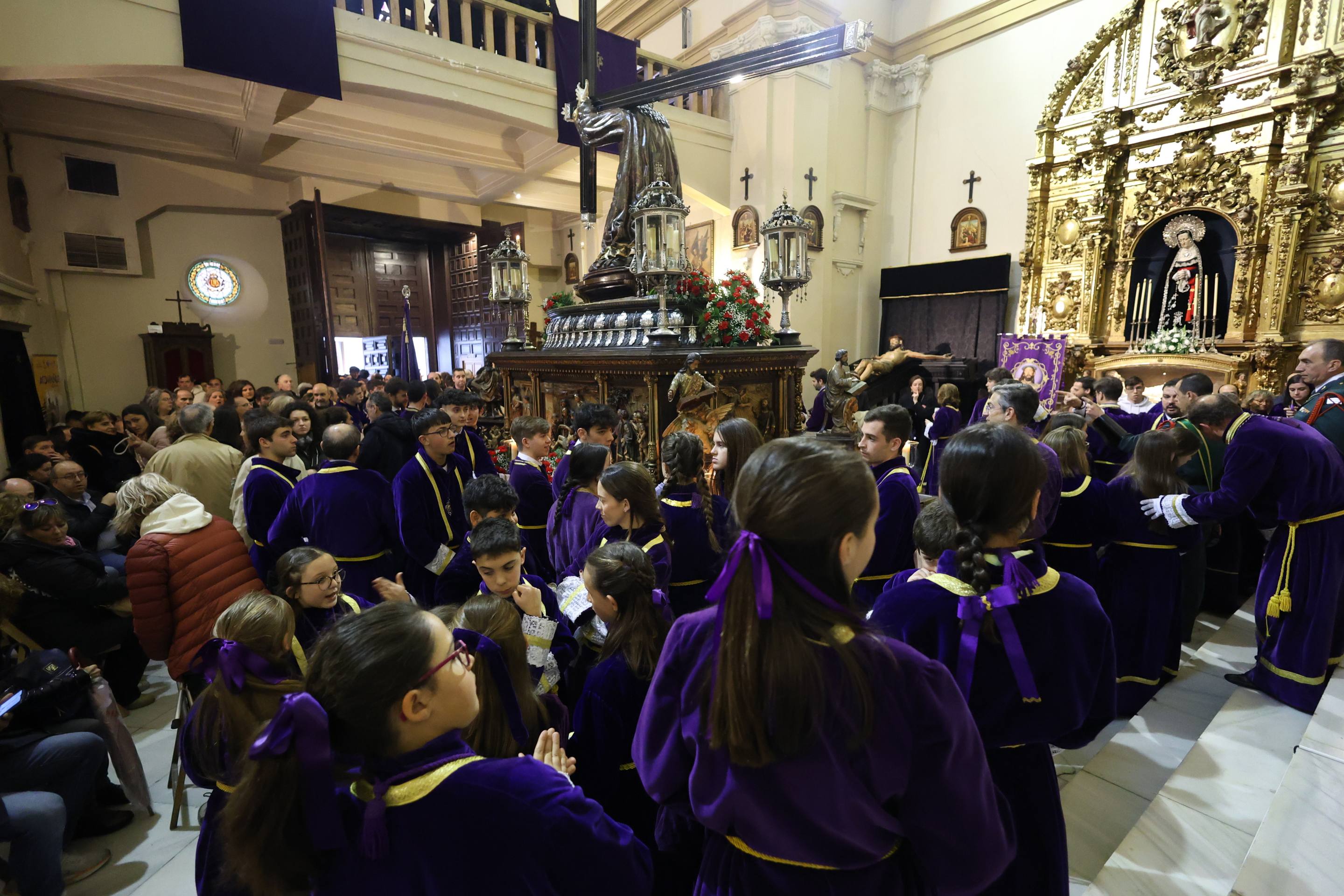Las imágenes de la suspensión de la Procesión General del Viernes Santo