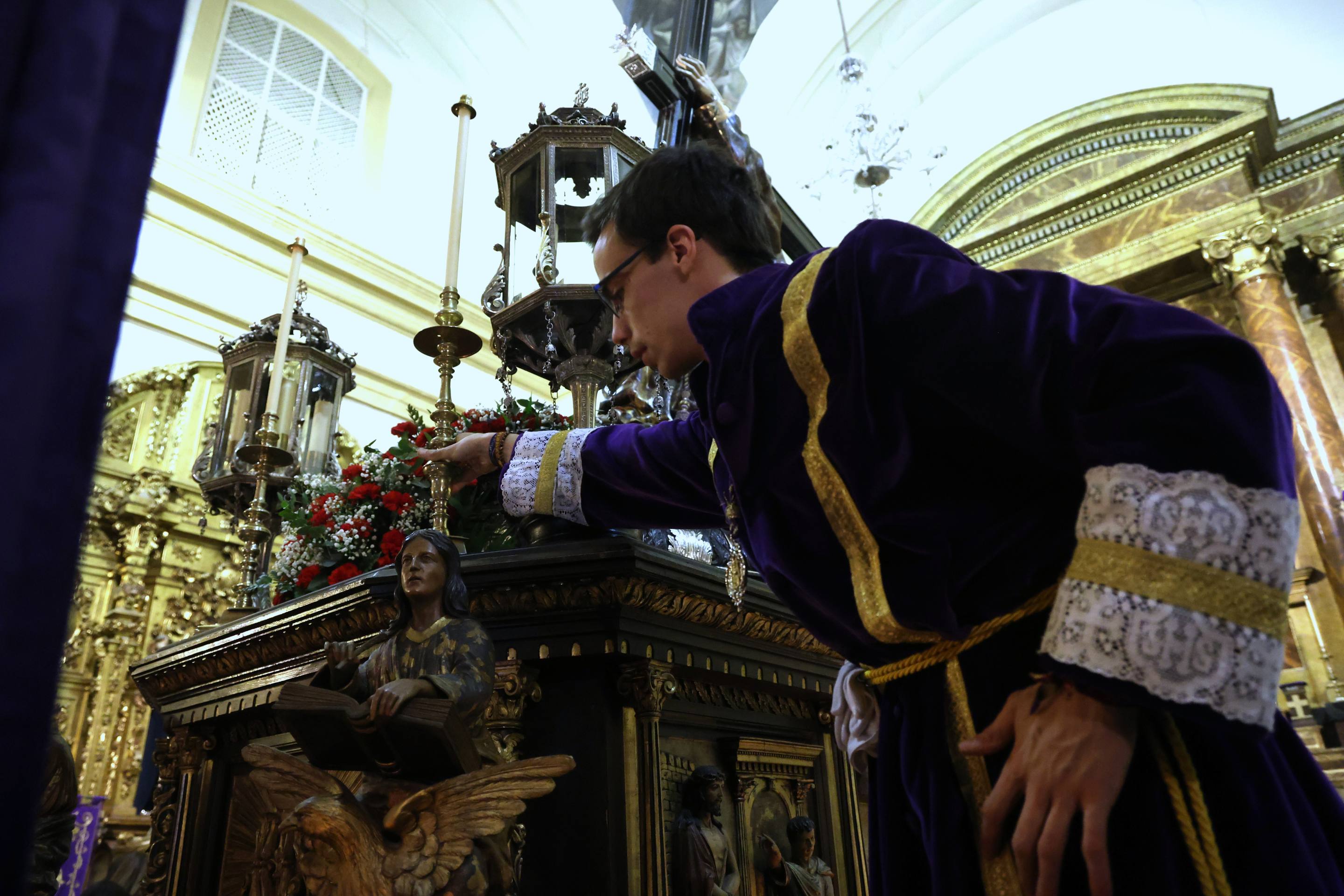 Las imágenes de la suspensión de la Procesión General del Viernes Santo