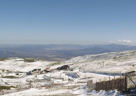 Panorámica de la estación de esquí Sierra de Béjar-La Covatilla.