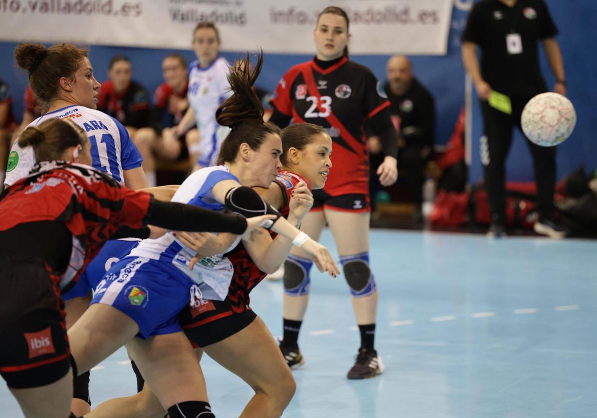 El Caja Rural Aula agarra el 'play off' con lo justo