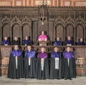 El obispo y los canónigos.