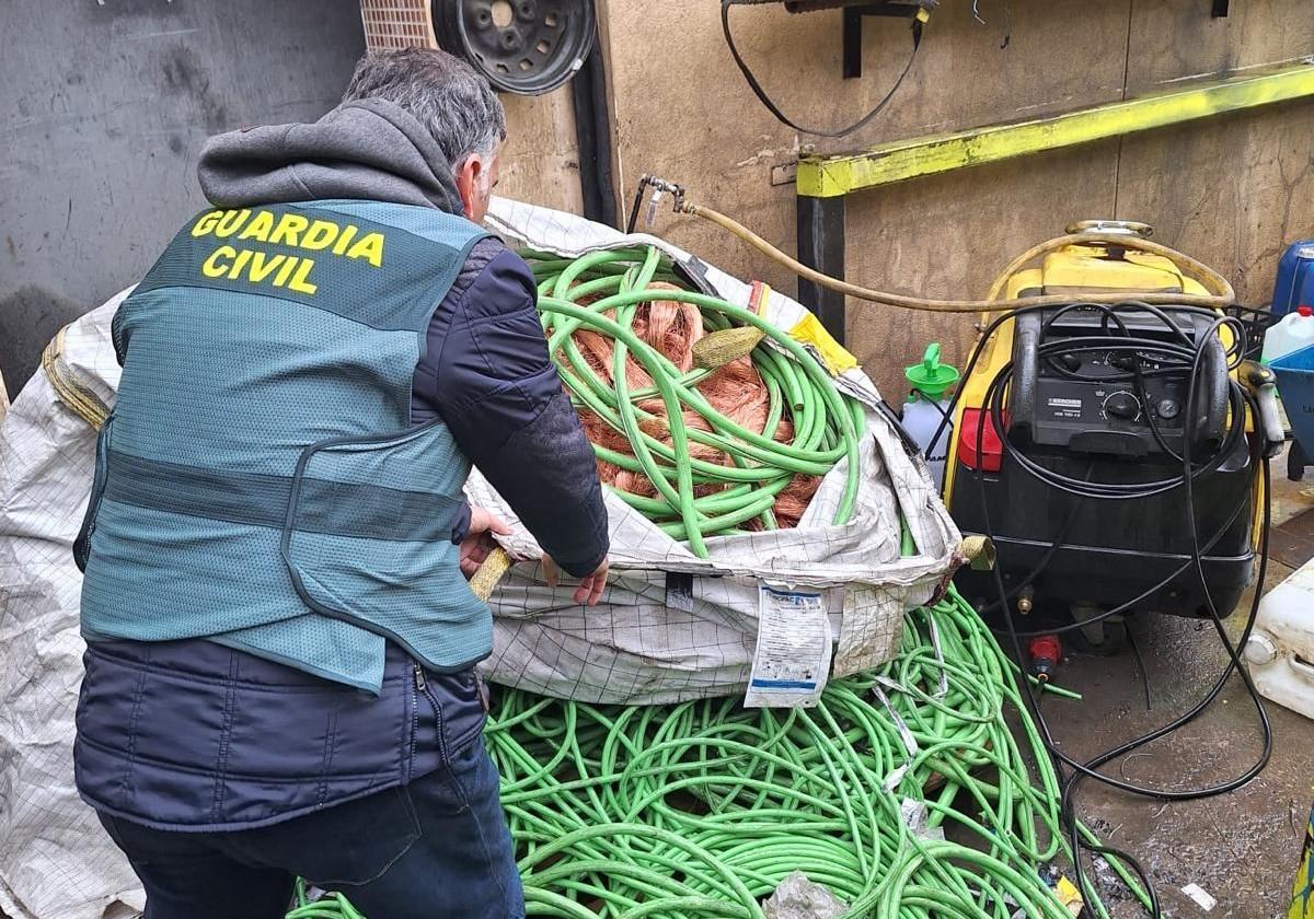 Mafias del este controlan el robo de cobre que se ceba con la comunidad