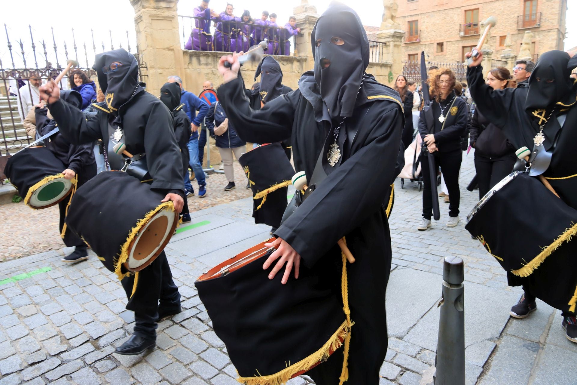 Fotos del Viernes Santo en Segovia (1 de 2)
