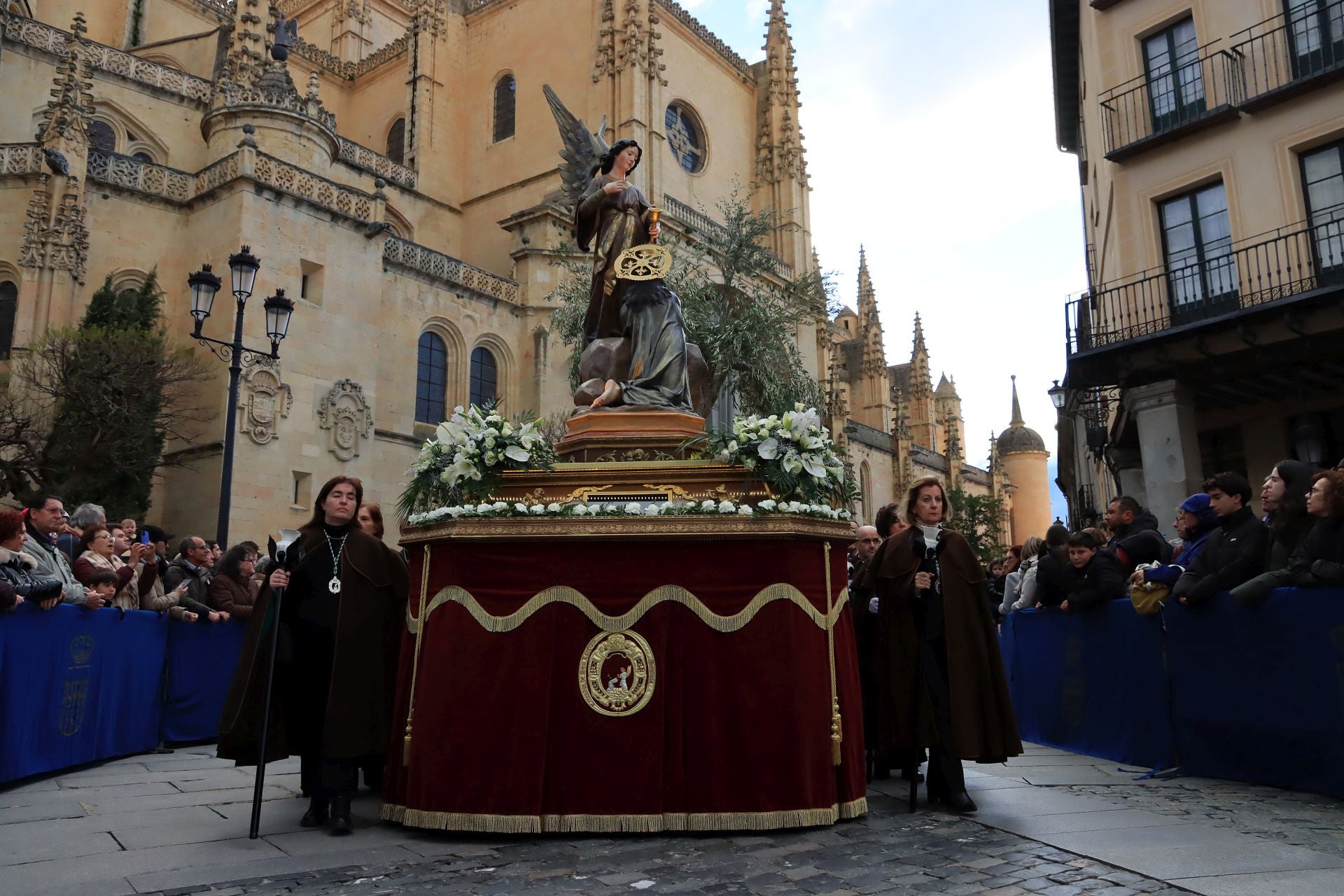 Fotos del Viernes Santo en Segovia (1 de 2)