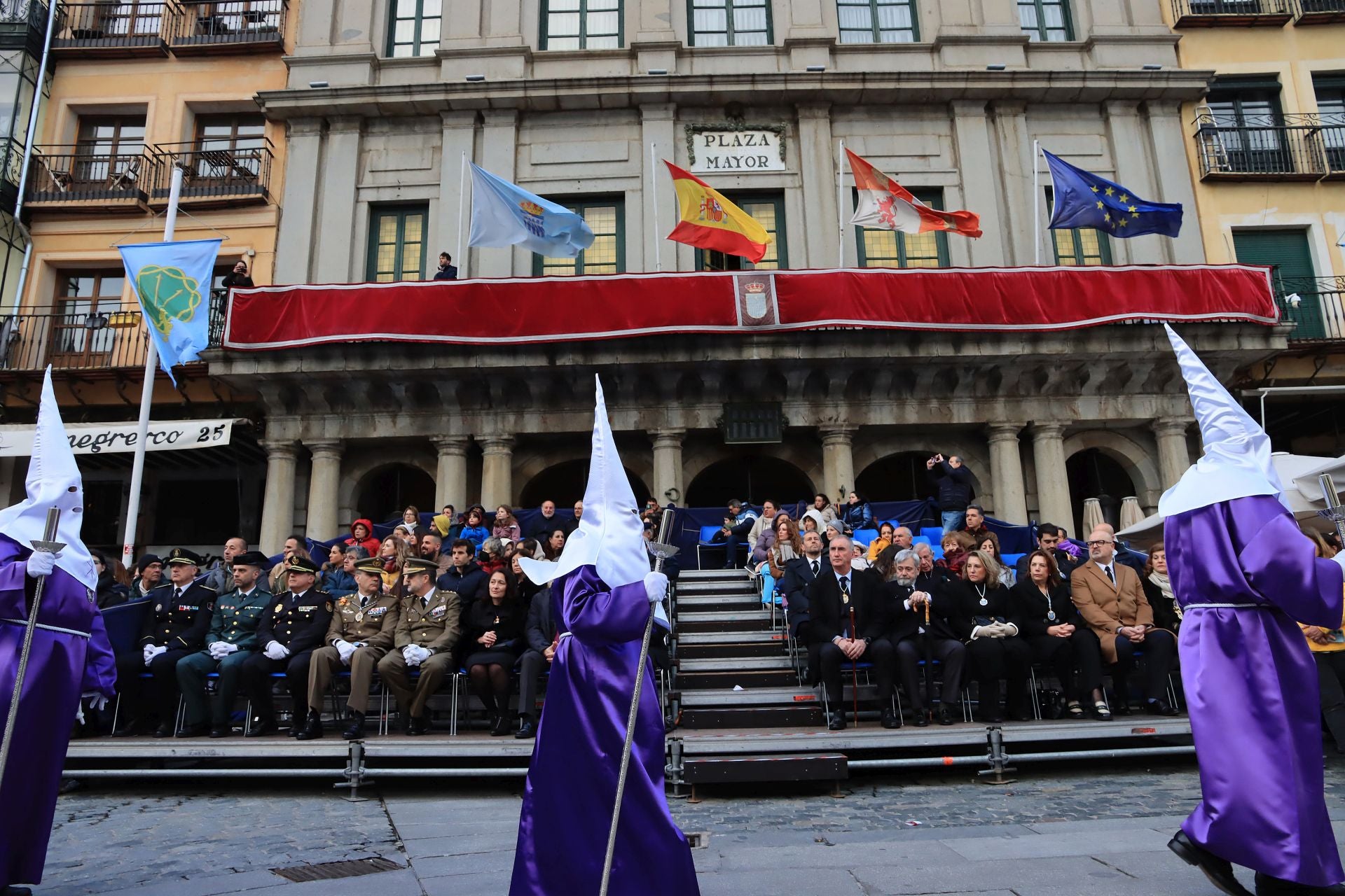 Fotos del Viernes Santo en Segovia (1 de 2)