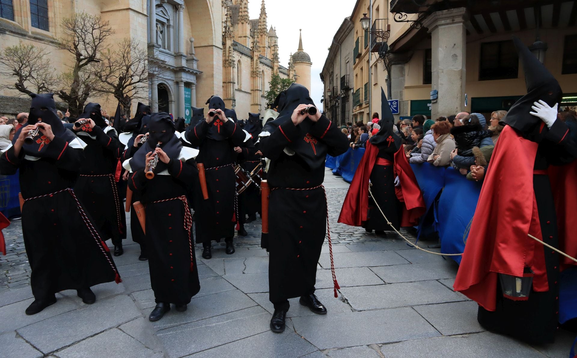 Fotos del Viernes Santo en Segovia (1 de 2)
