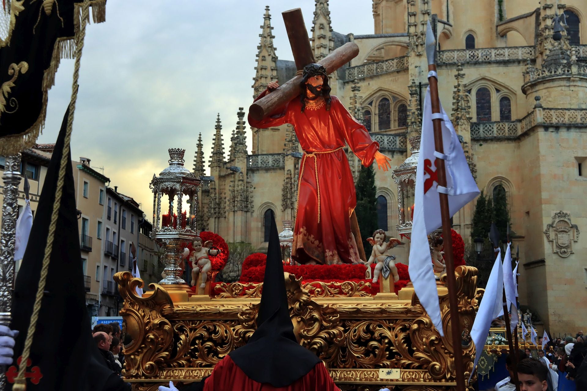 Fotos del Viernes Santo en Segovia (1 de 2)