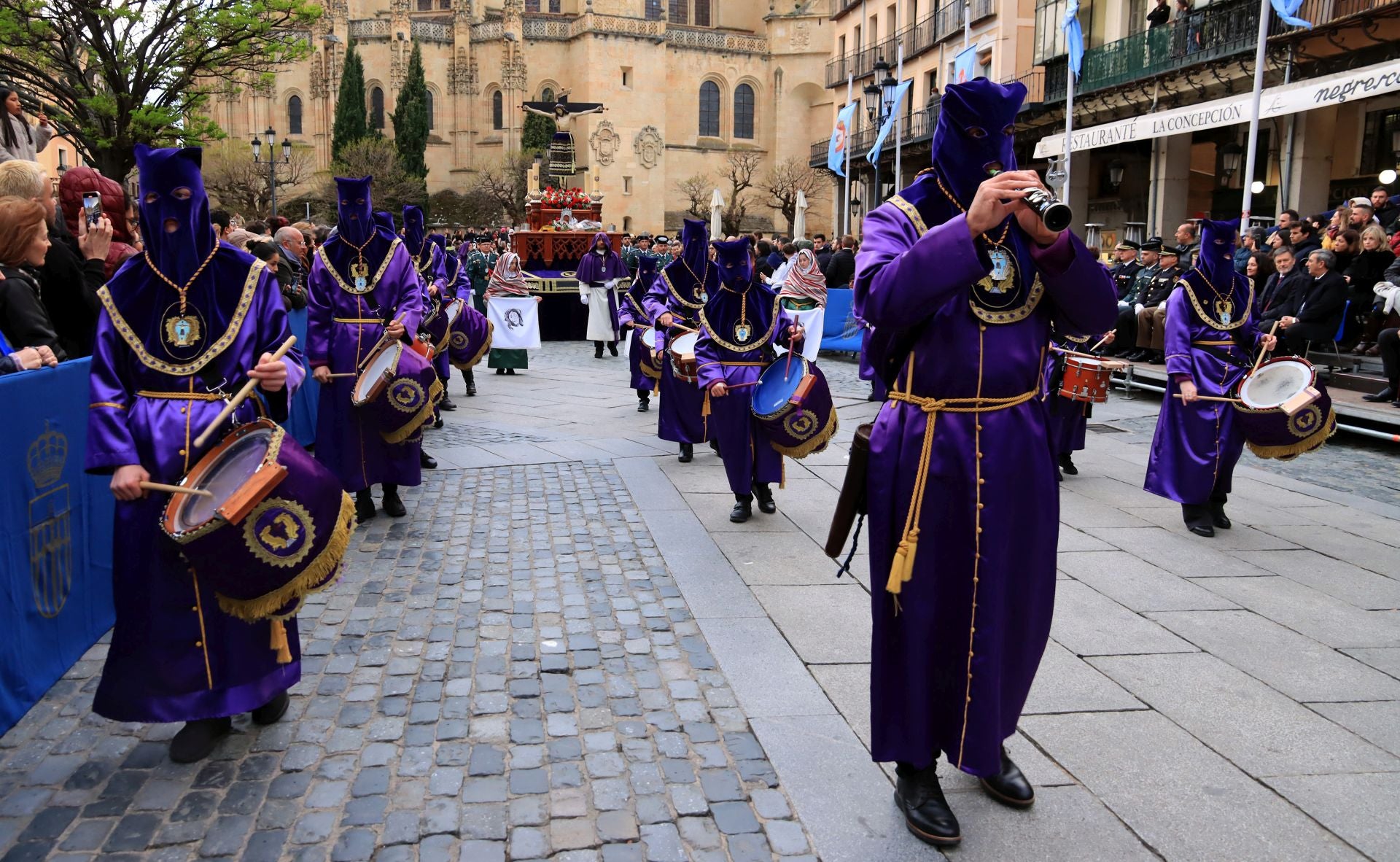 Fotos del Viernes Santo en Segovia (2 de 2)