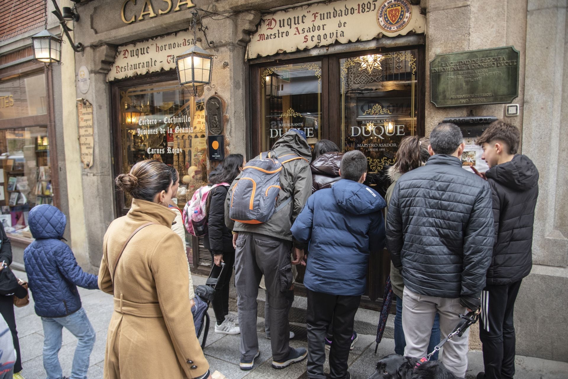 Sábado Santo, de turismo por Segovia