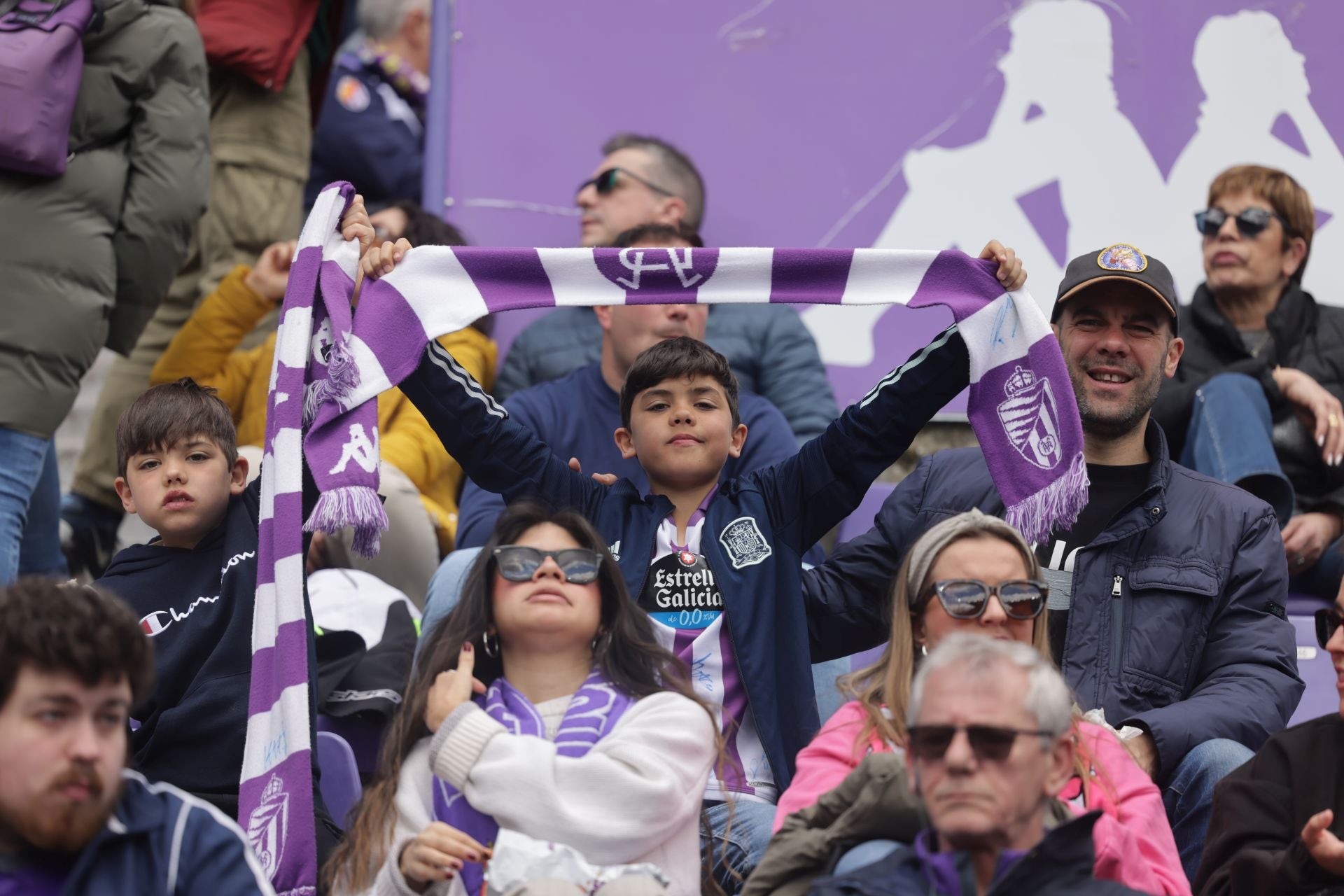 Búscate en la grada del Real Valladolid - Osasuna (2/4)