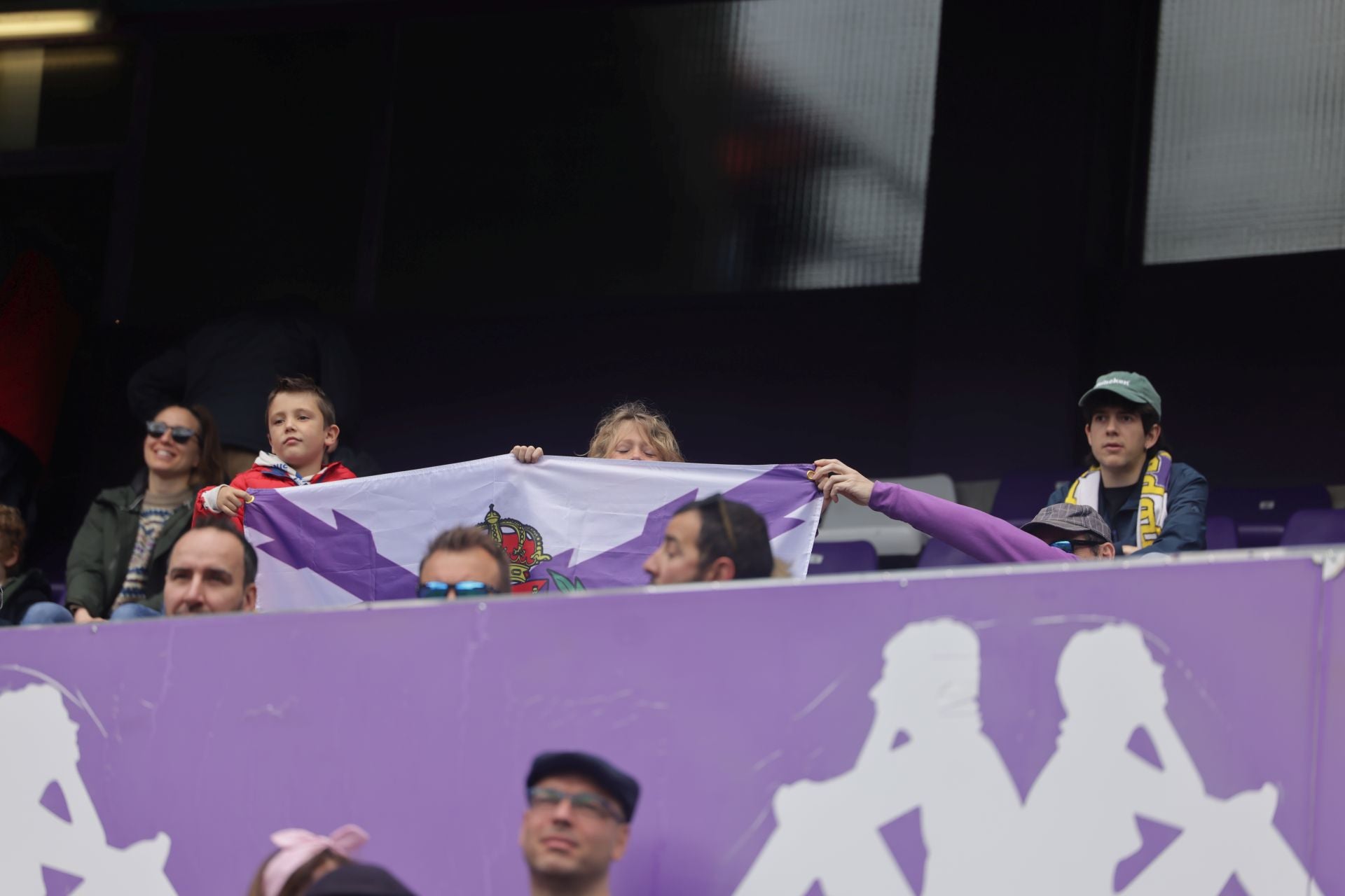 Búscate en la grada del Real Valladolid - Osasuna (2/4)