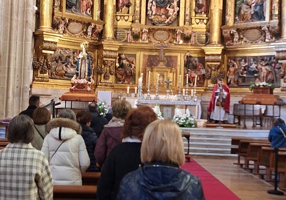 Resposo en Medina de Rioseco por el Papa Francisco
