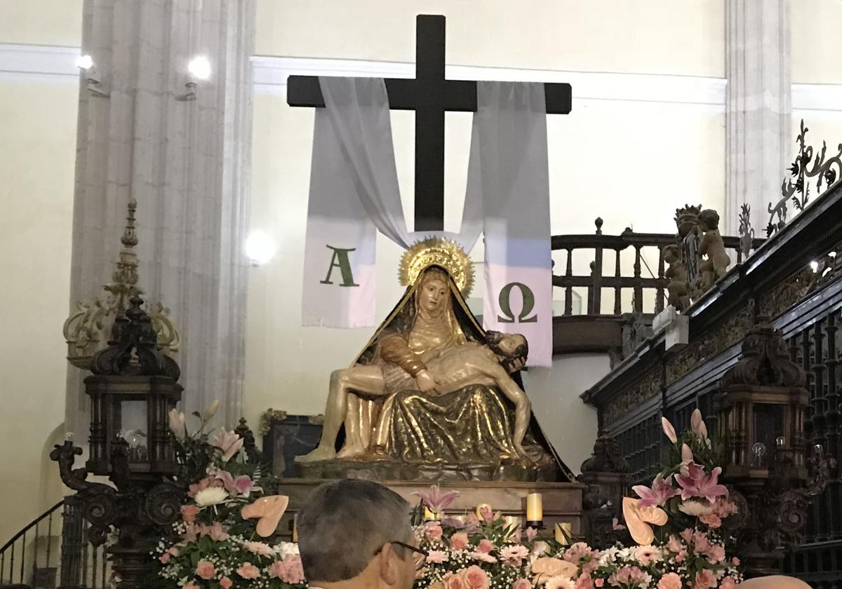 La cofradía de Medina del Campo que «desobedeció» el protocolo de lluvias: «No había pasado en 42 años»