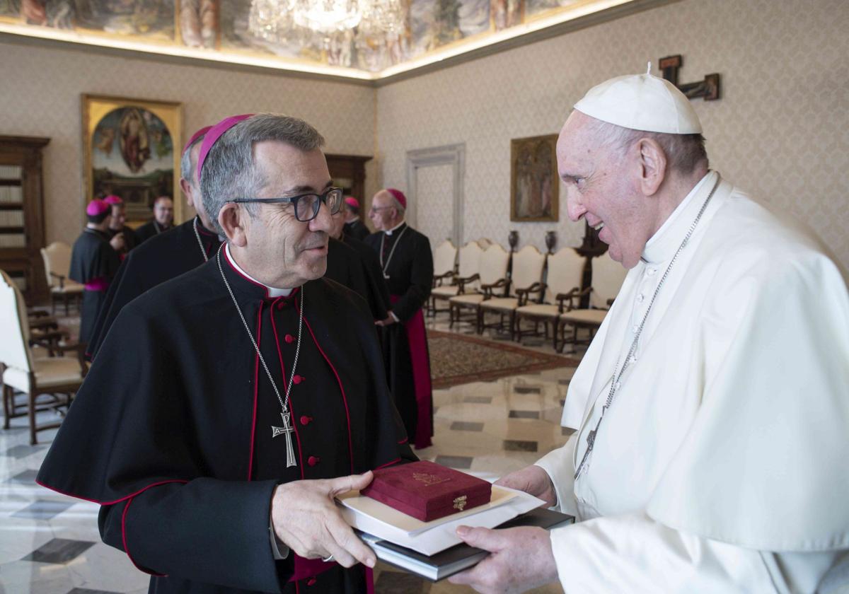 Visita 'ad limina' al Papa Francisco en 2022. Monseñor Luis Argüello acude como obispo auxiliar de Valladolid.