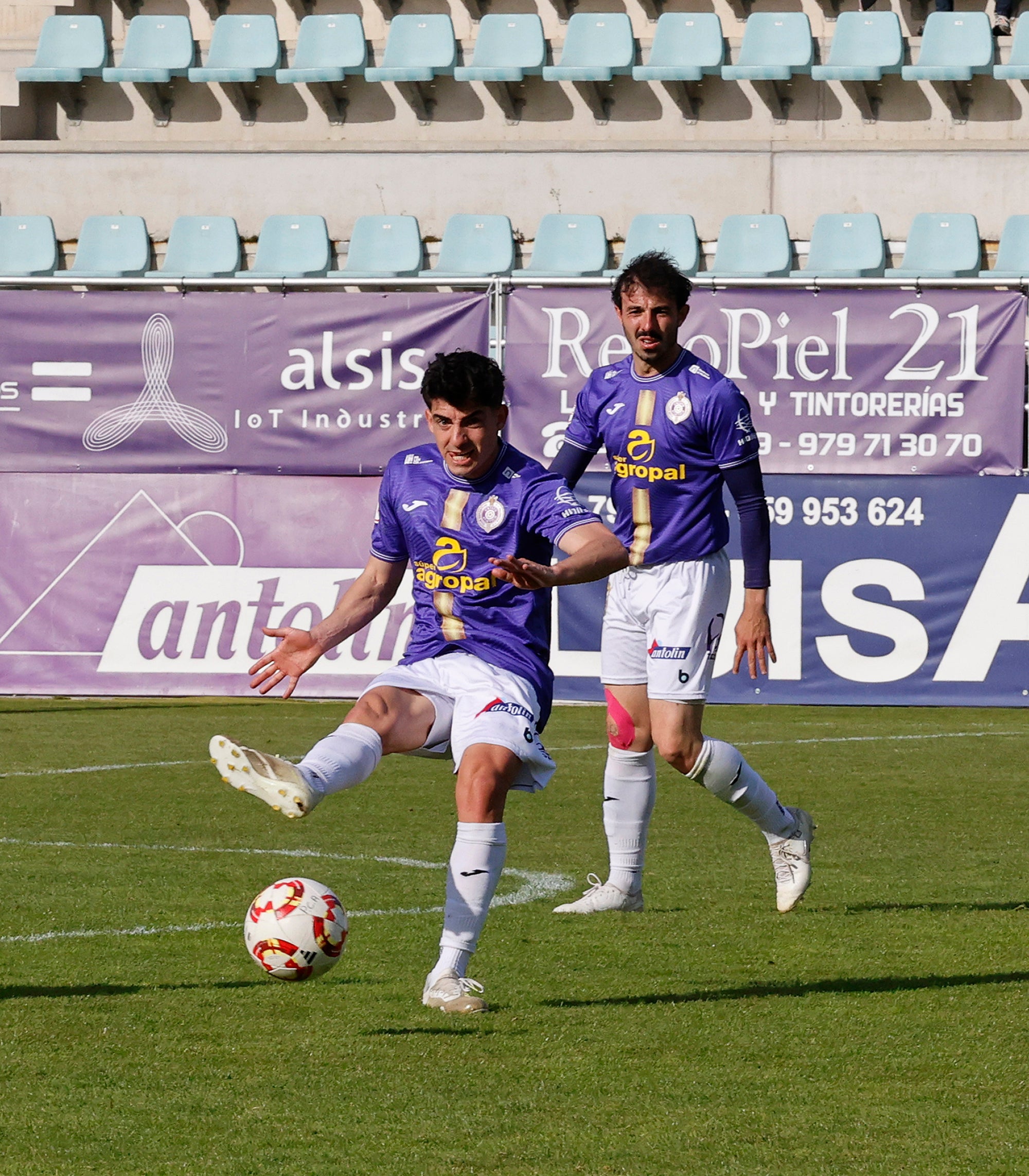El Palencia Cristo no tuvo suerte ante el Mirandés B