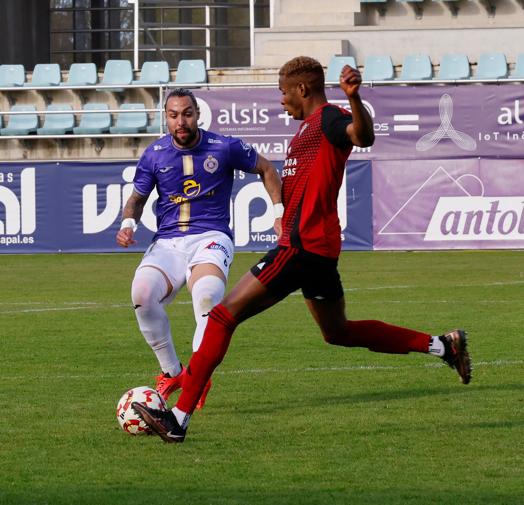 El Palencia Cristo no tuvo suerte ante el Mirandés B
