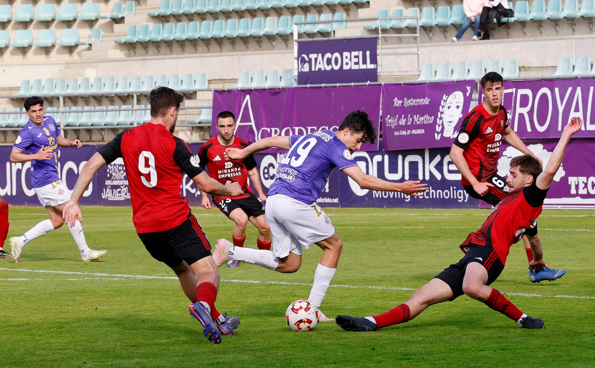El Palencia Cristo no tuvo suerte ante el Mirandés B