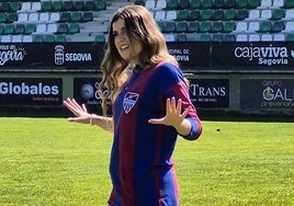 Sara Martín, cantante del nuevo himno de la Segoviana.