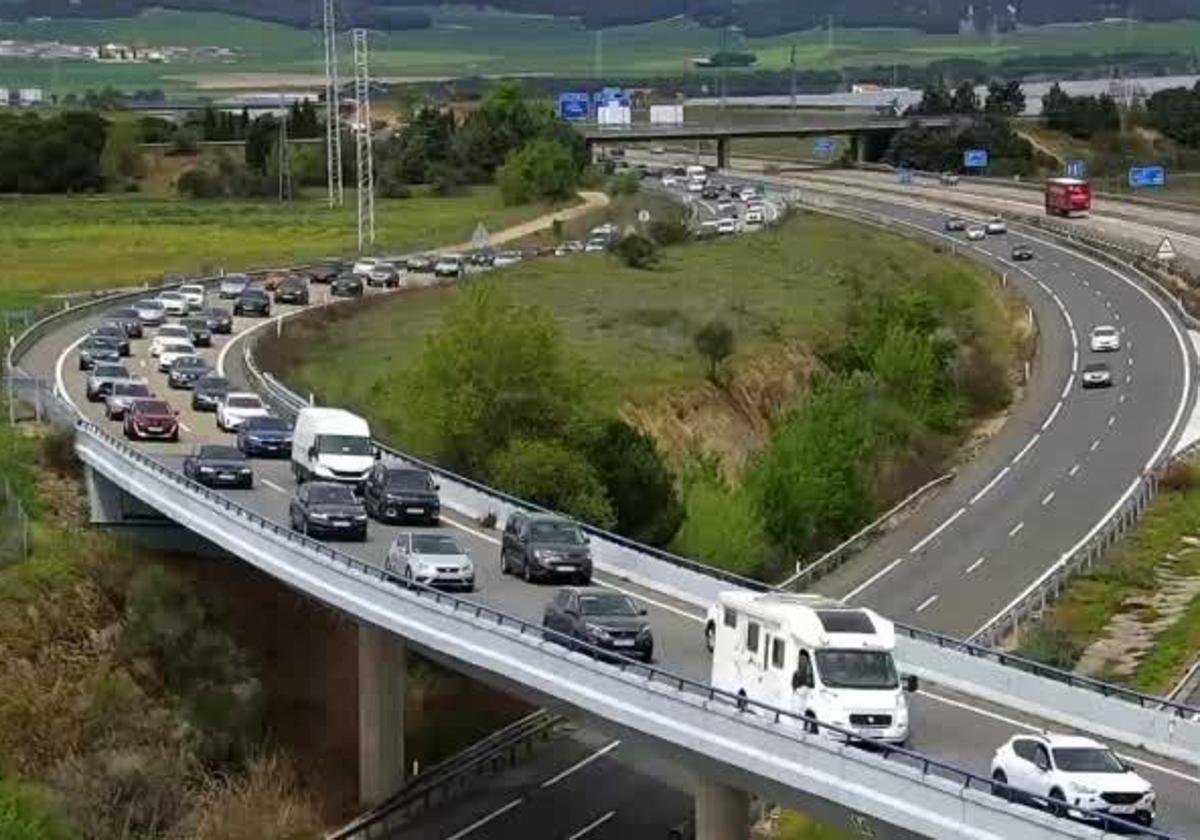La operación retorno colapsa el nudo de la A-62 en Tordesillas
