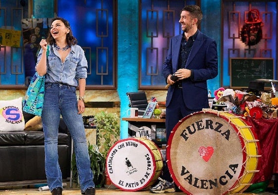 Chenoa con David Broncano en 'La Revuelta'.