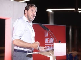 Óscar Puente, durante un mitin del PSOE de Valladolid en la campaña de las generales de 2023.