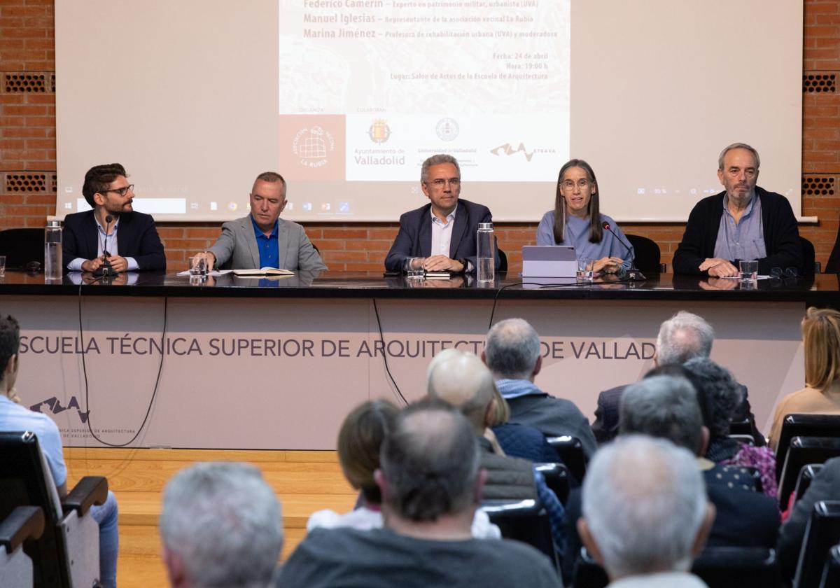 El Gobierno se compromete a dar una solución a los cuarteles de La Rubia «antes de acabar la legislatura»