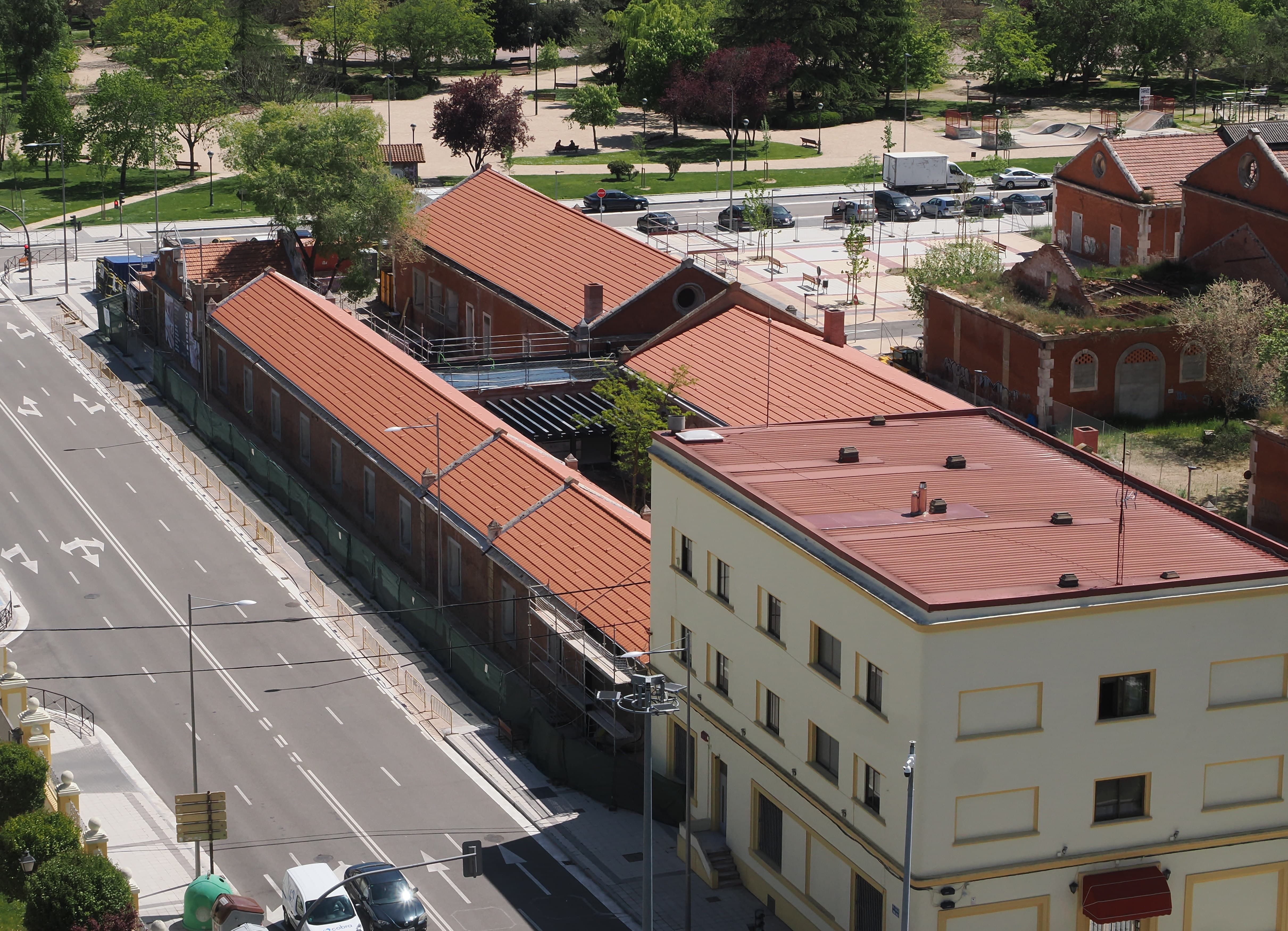 Obras en el Paseo de Arco de Ladrillo de Valladolid para construir pisos para jóvenes