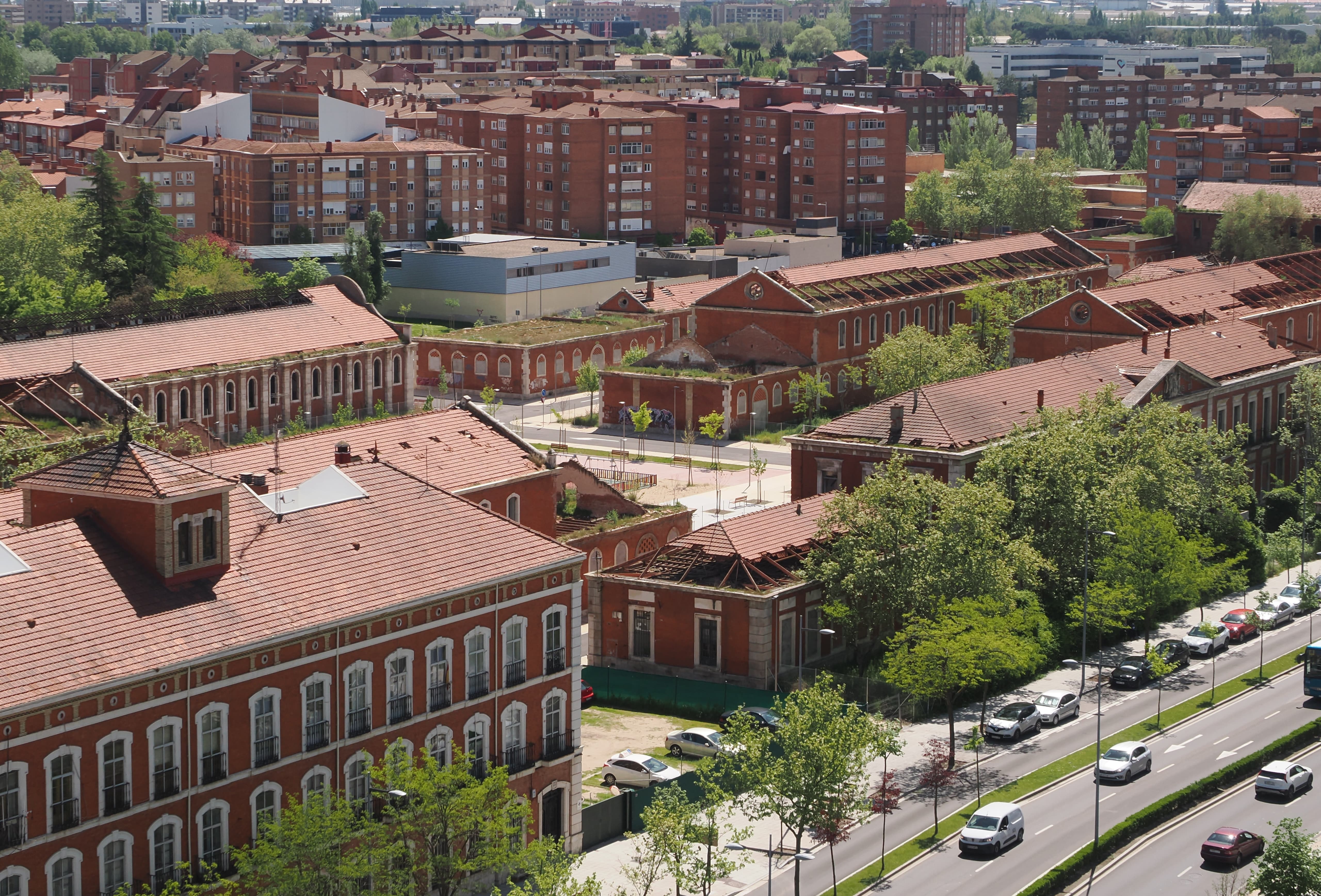 Obras en el Paseo de Arco de Ladrillo de Valladolid para construir pisos para jóvenes