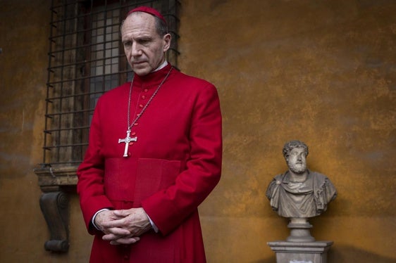 Ralph Fiennes en 'Cónclave', estrenada en salas el pasado 20 de diciembre.