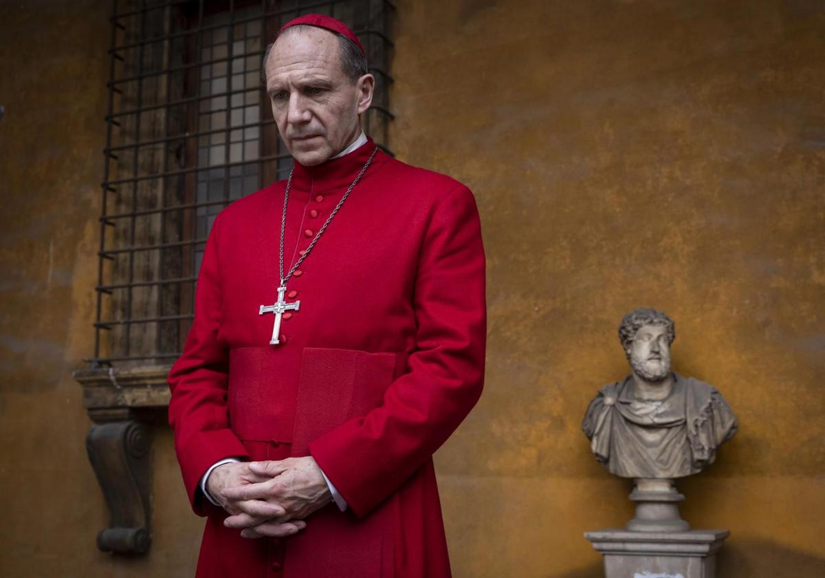 Ralph Fiennes en 'Cónclave', estrenada en salas el pasado 20 de diciembre.