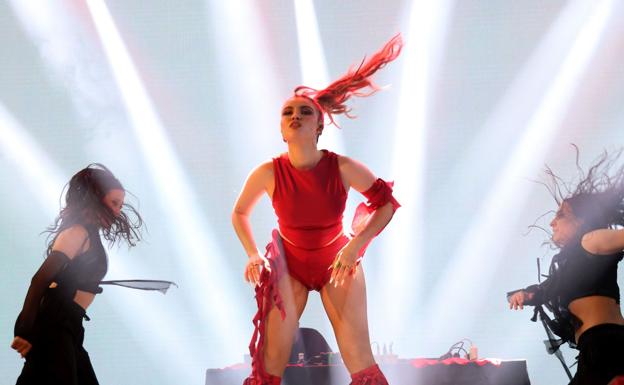 Ani Queen durante el concierto.