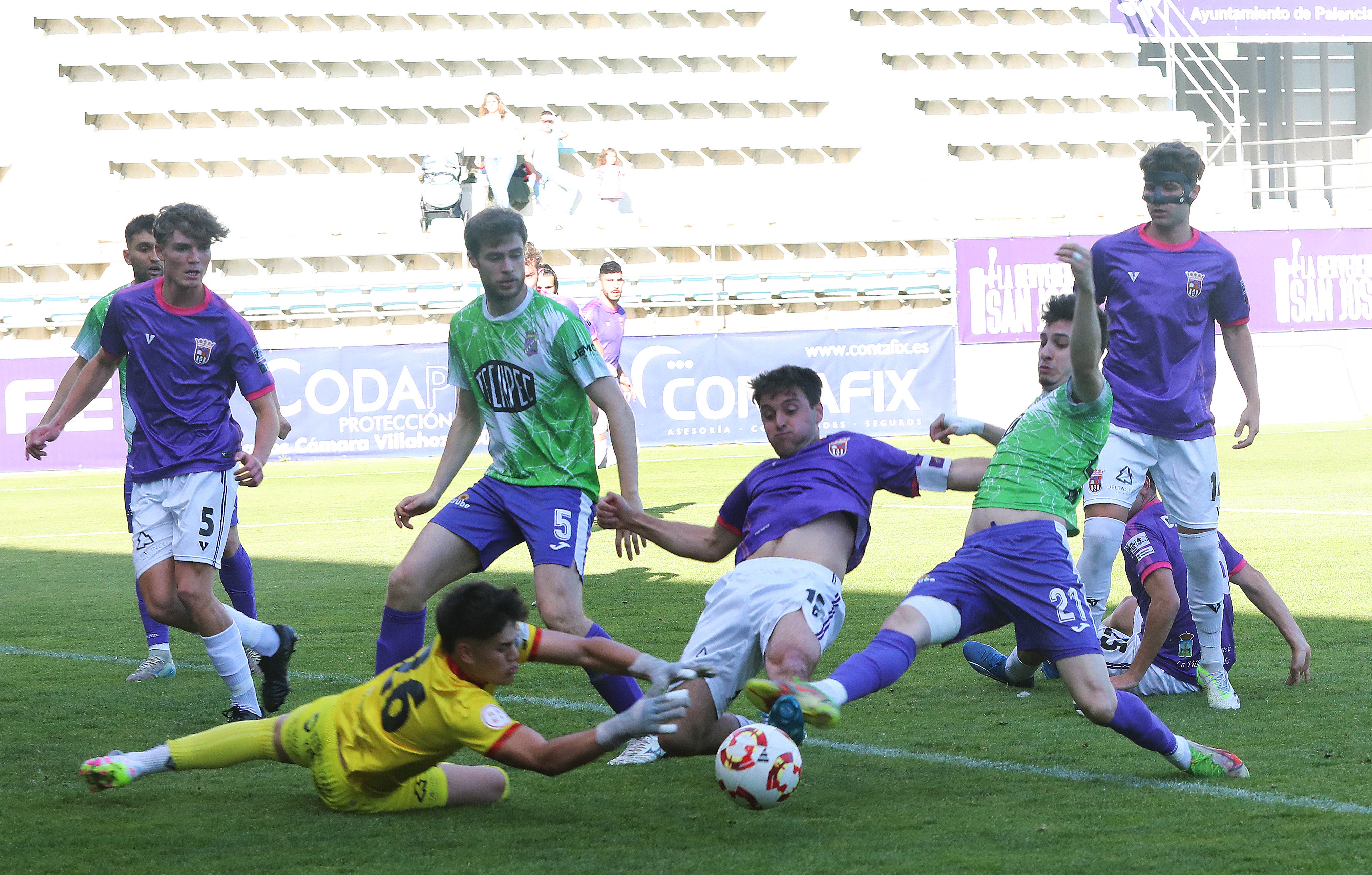 Palencia CF 1-1 CD Becerril