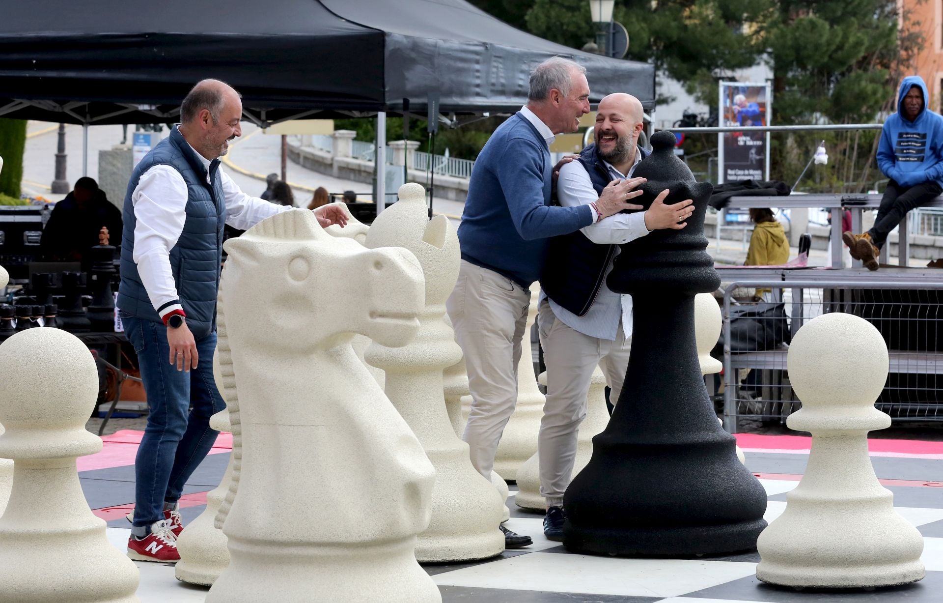 El torneo de ajedrez junto al Acueducto, en imágenes