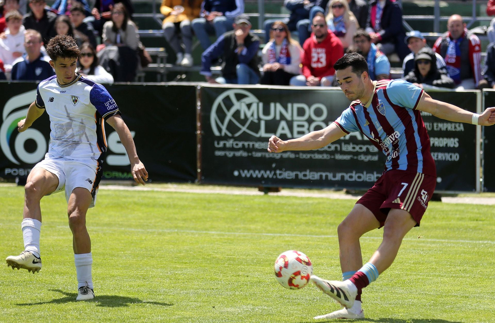 Fotos del partido entre la Segoviana y el Barakaldo