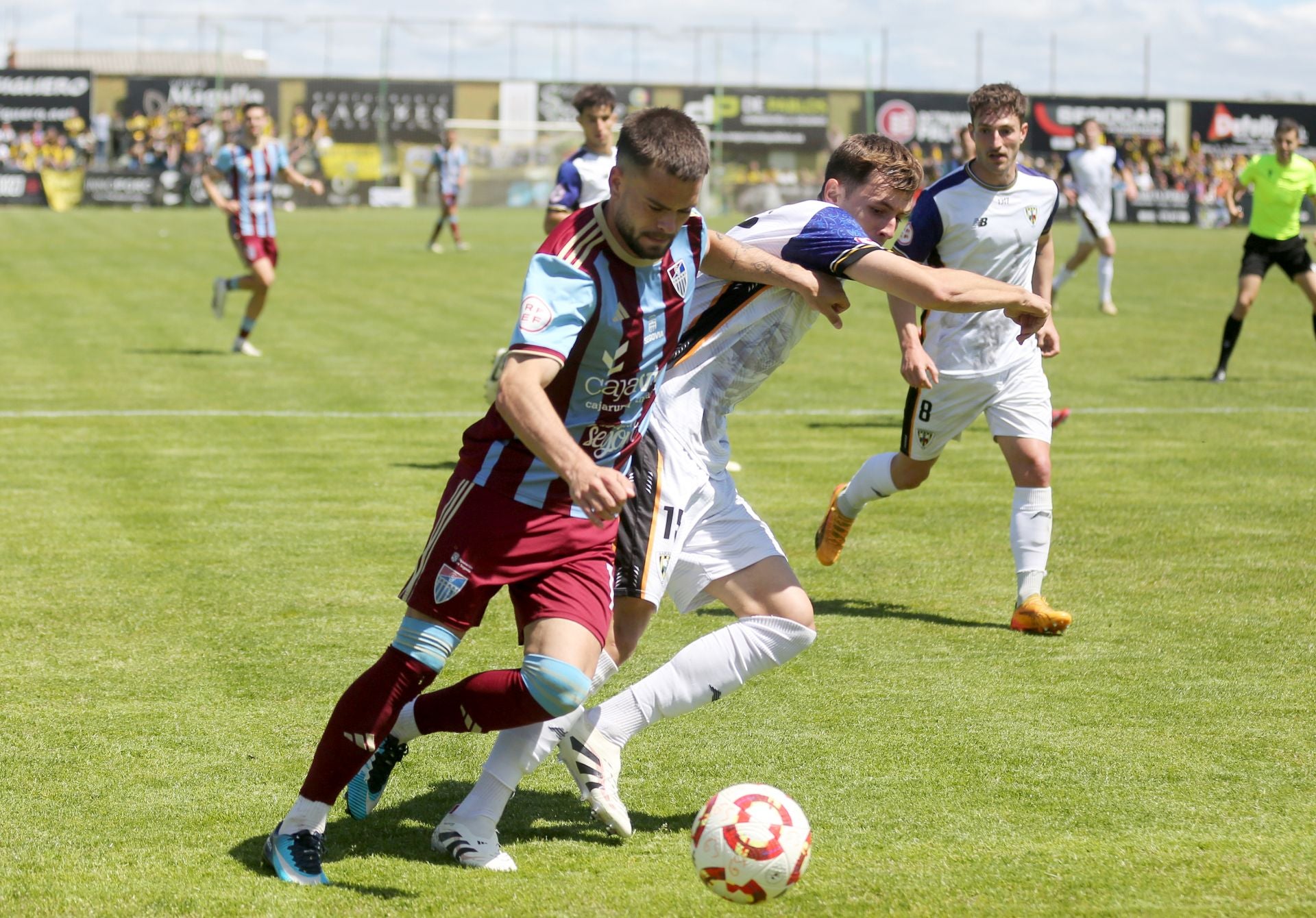 Fotos del partido entre la Segoviana y el Barakaldo