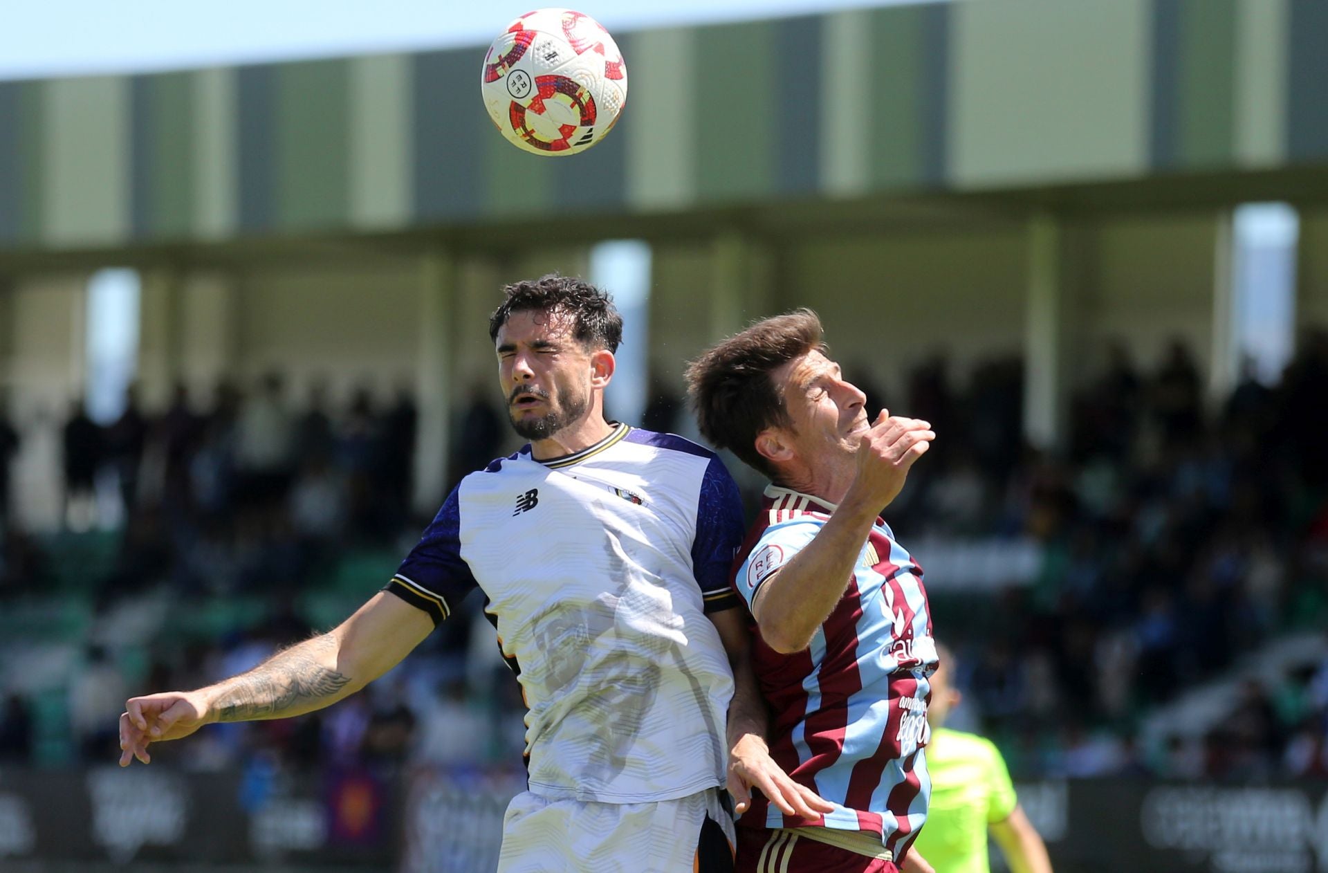 Fotos del partido entre la Segoviana y el Barakaldo