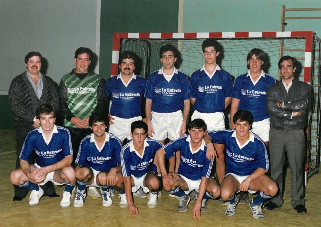 Uno de los equipos de fútbol sala de Olmedo. 1990.