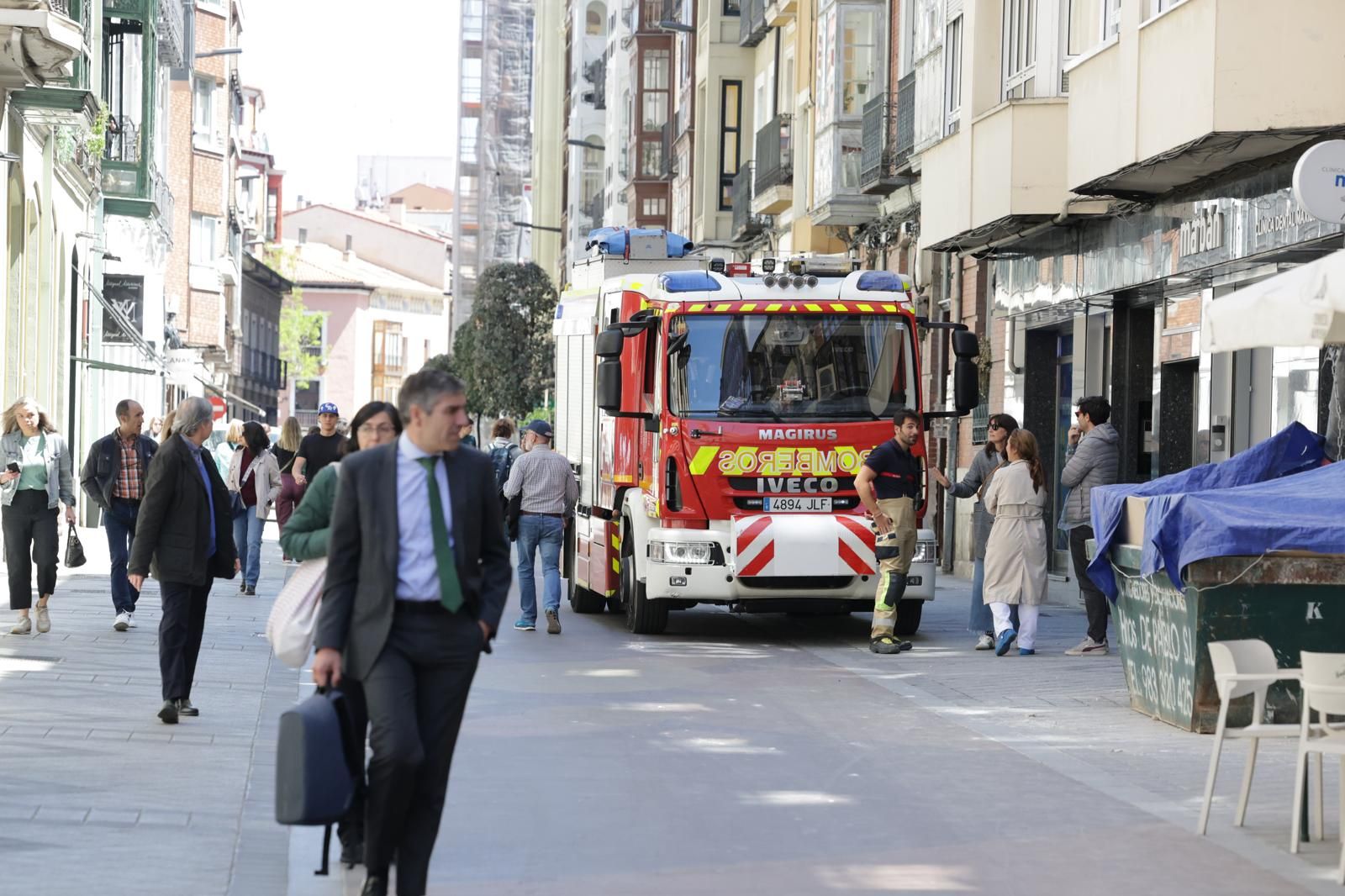 Los camiones de bomberos tomaron las calles de Valladolid durante varias horas.