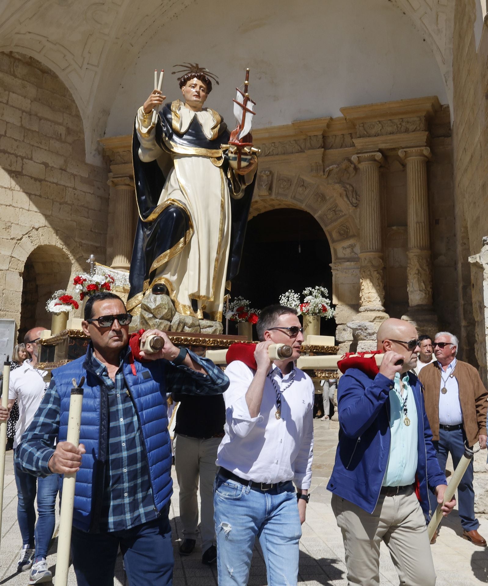 Frómista vibra con la procesión por San Telmo