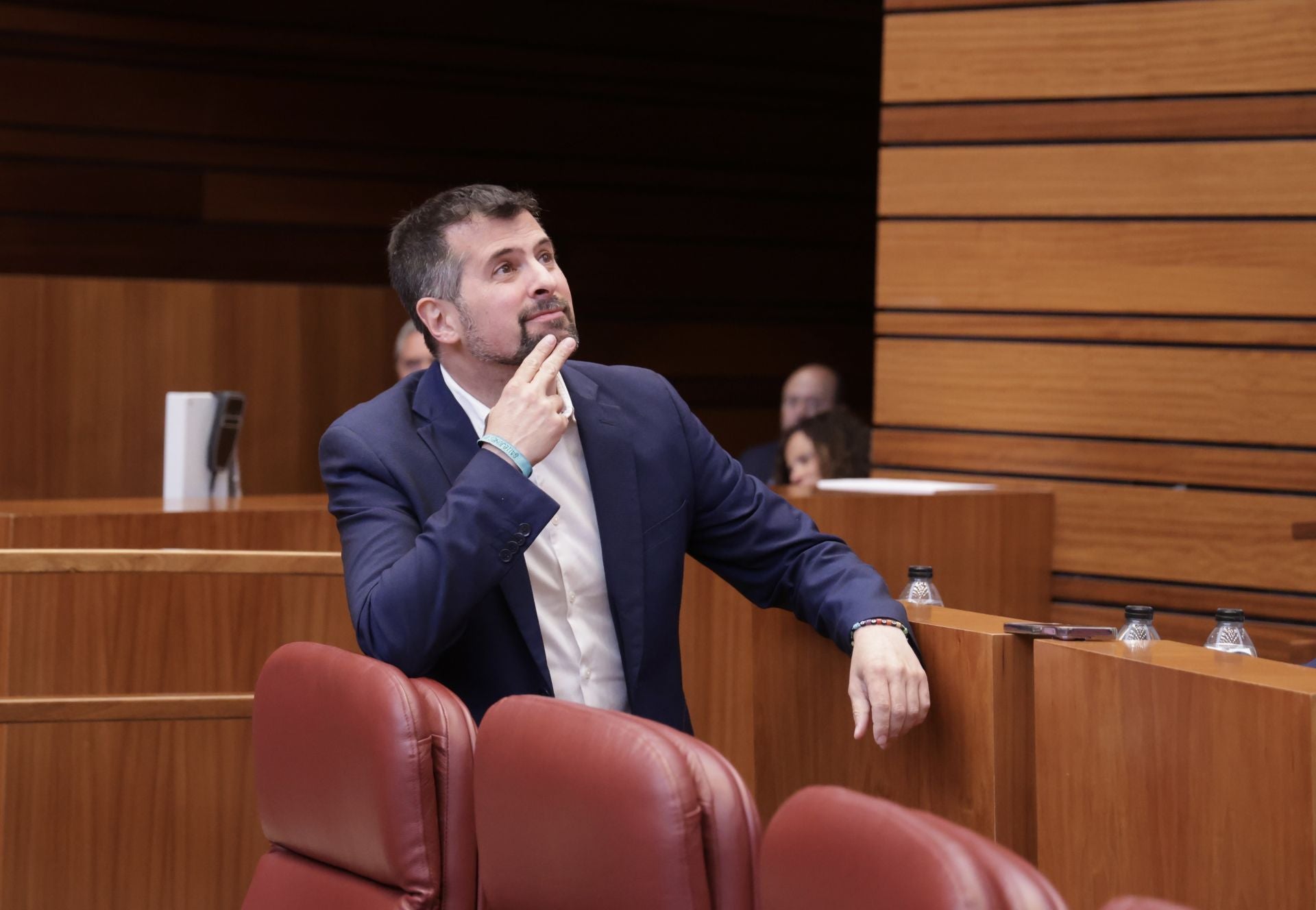 A Mañueco no le ablanda el adiós de Tudanca