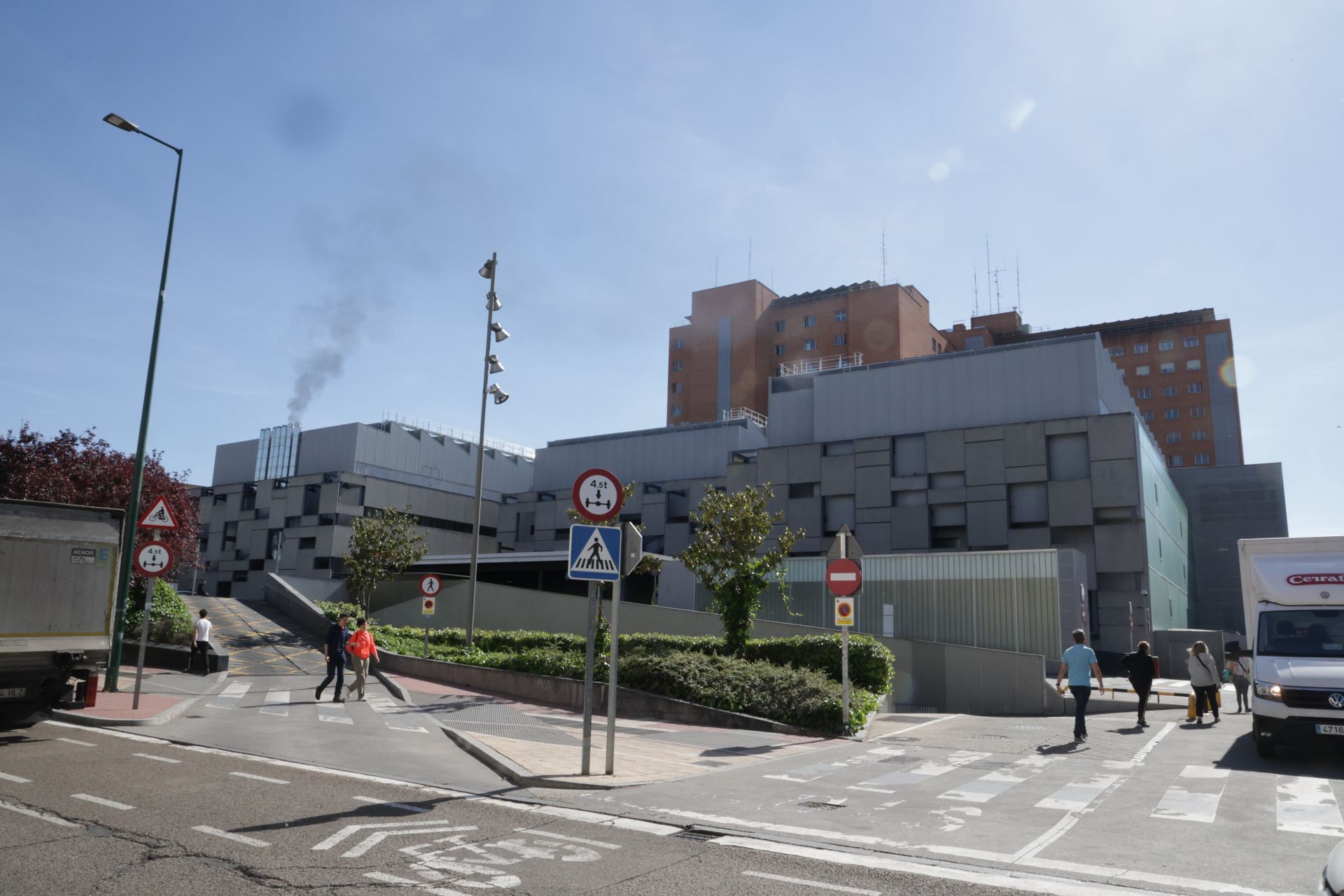 El Hospital Clínico, con los sistemas de mantenimiento funcionando durante el apagón del lunes.