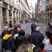 Un grupo de personas, durante una visita guiada en Valladolid.